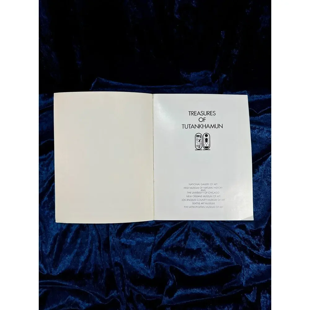 Vintage Treasures of Tutankhamun Exhibition Catalog 1976 Metropolitan Museum